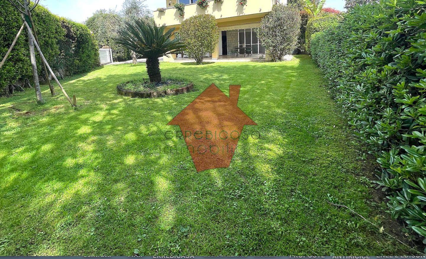 3 bedrooms Apartment in Pietrasanta, Italy No. 376615