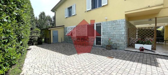 3 bedrooms Apartment in Pietrasanta, Italy No. 376615 7