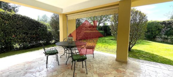 3 bedrooms Apartment in Pietrasanta, Italy No. 376615 8