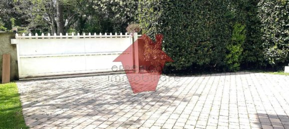 3 bedrooms Apartment in Pietrasanta, Italy No. 376615 4