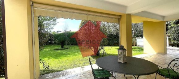 3 bedrooms Apartment in Pietrasanta, Italy No. 376615 2