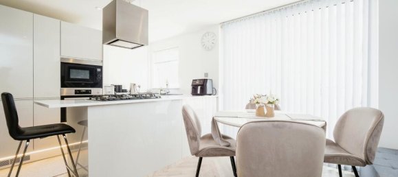 2 bedrooms Apartment in Manor Park, United Kingdom No. 11456 2