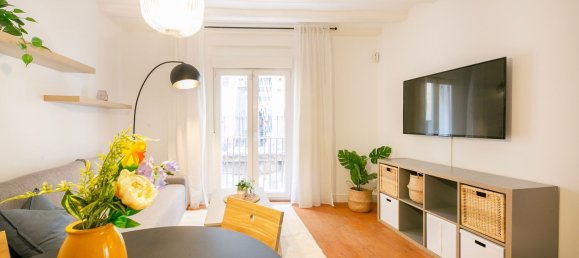1 bedroom Apartment in Ciutat Vella, Spain No. 133991 2