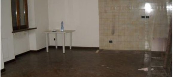 5 rooms Apartment in Besana in Brianza, Italy No. 4120 4