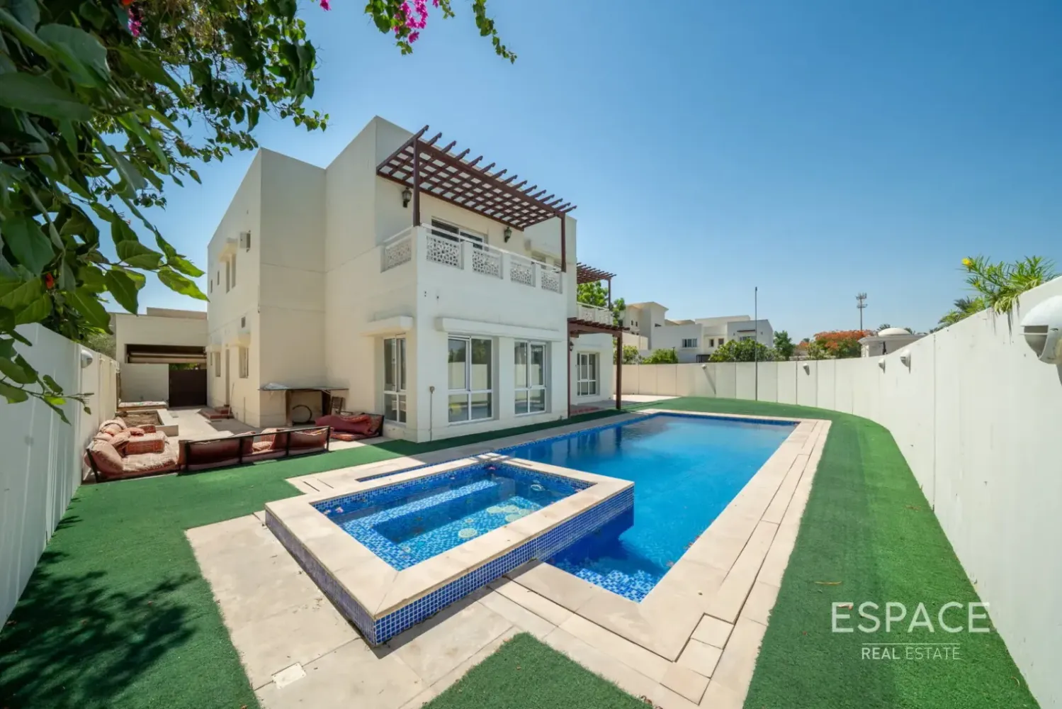6 bedrooms Villa for rent in Meadows, Dubai, UAE № 209551