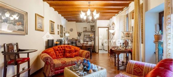 2 bedrooms Apartment in Merate, Italy No. 379424 3