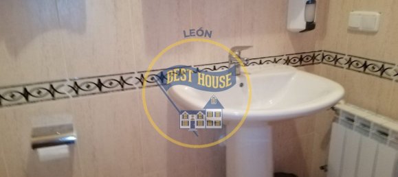 Edifício T11 em El Burgo Ranero, Spain N.º 74723 23