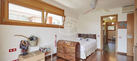 6 bedrooms Villa in Castelldefels, Spain No. 7405 24