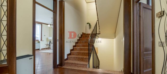 3 bedrooms Villa in Mantua, Italy No. 245833 5