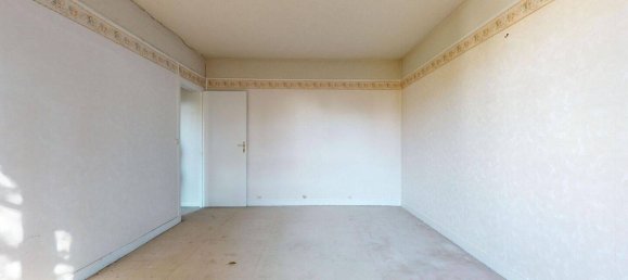 3 bedrooms Villa in Bois-d'Arcy, France No. 165610 18