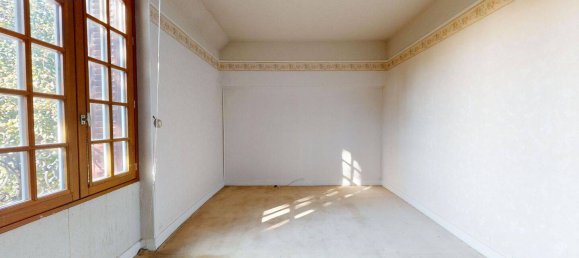 3 bedrooms Villa in Bois-d'Arcy, France No. 165610 2