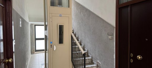 3 rooms Apartment in Taranto, Italy No. 146006 4