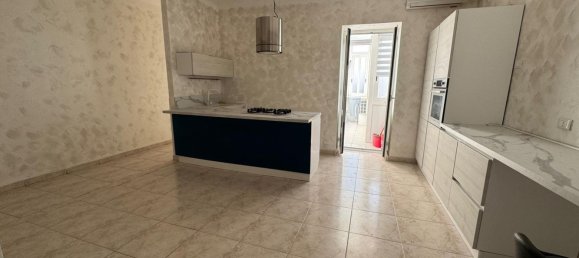 3 rooms Apartment in Taranto, Italy No. 146006 7