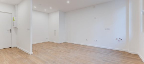 30m² Office in Nice, France No. 195169 2