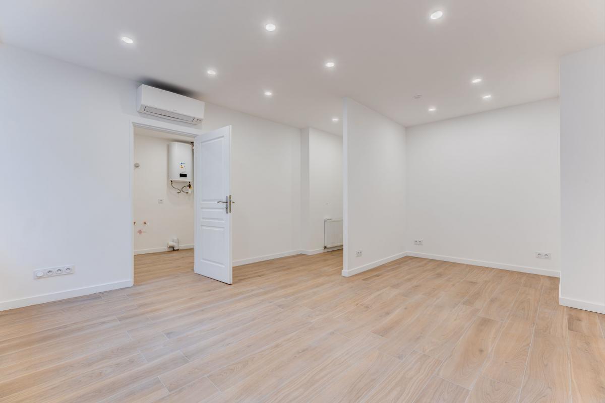 30m² Office in Nice, France No. 195169