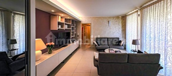 2 bedrooms Apartment in Lesmo, Italy No. 325987 4