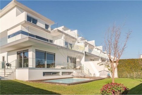 5 bedrooms House in Cascais, Portugal No. 39081