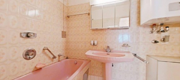 3 rooms Apartment in Josefstadt, Austria No. 157947 5