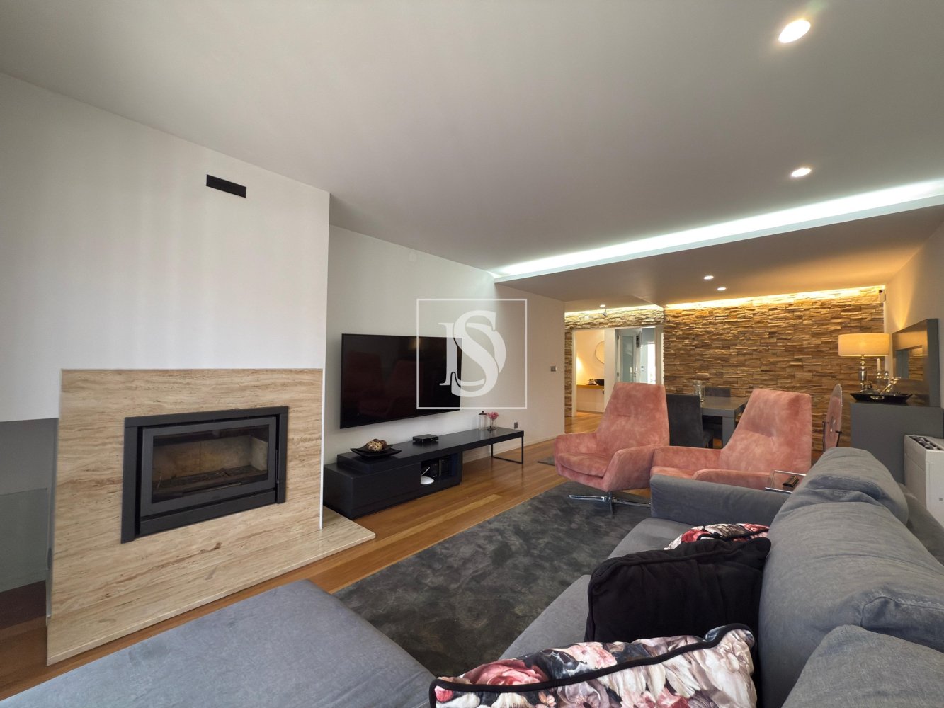 Таунхаус с 3 спальнями в Lijo, Португалия № 249972