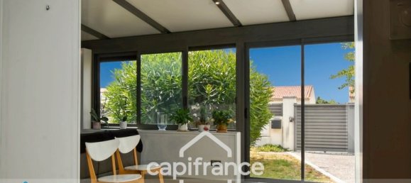 3 bedrooms House in Charente-Maritime, France No. 335908 4