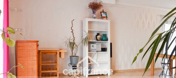 3 bedrooms House in Charente-Maritime, France No. 335908 12