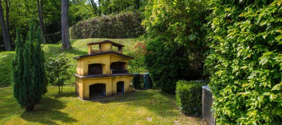 5 bedrooms Villa in Lucca, Italy No. 74678 18