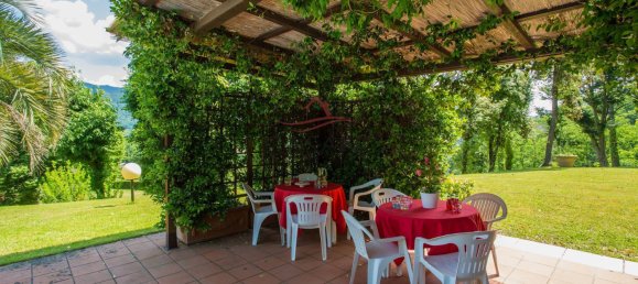 5 bedrooms Villa in Lucca, Italy No. 74678 5