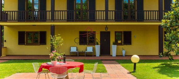 5 bedrooms Villa in Lucca, Italy No. 74678 20