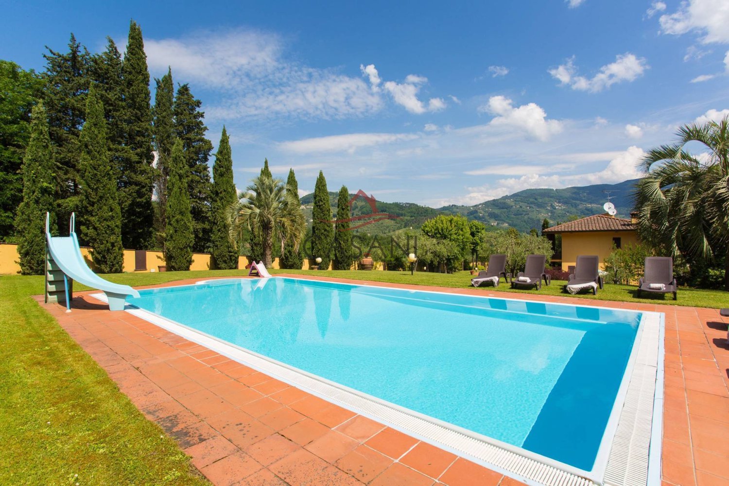 5 bedrooms Villa in Lucca, Italy No. 74678