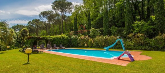 5 bedrooms Villa in Lucca, Italy No. 74678 16