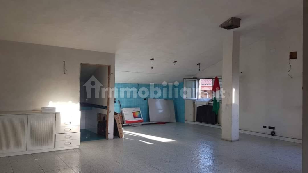 4 bedrooms Villa in Civitanova Marche, Italy No. 124060