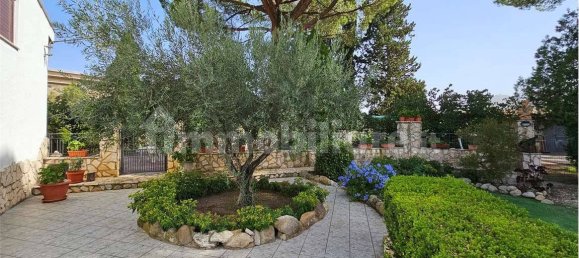 Вилла с 2 спальнями в Виллароза, Италия № 355354 27