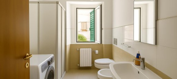 4 Schlafzimmer Villa in Notaresco, Italy, Nr. 349830 6