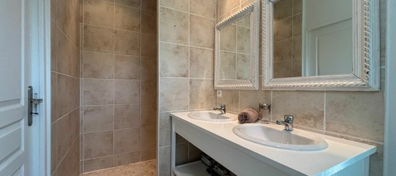 4 bedrooms House in Gironde, France No. 306791 10