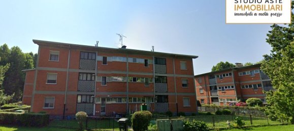 4 rooms Apartment in Ivrea, Italy No. 202052 2