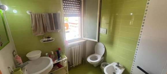 Квартира с 3 спальнями в Рим, Италия № 360429 10