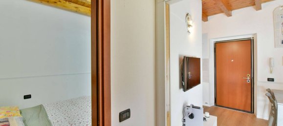 1 bedroom Apartment in Seregno, Italy No. 381374 3