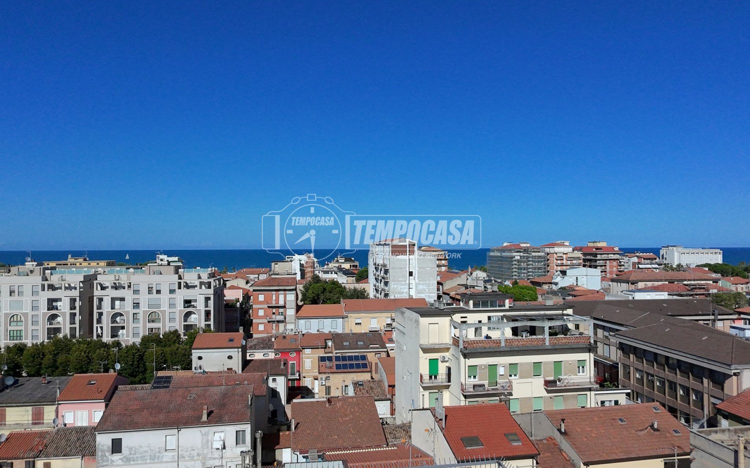 2000m² Building in Civitanova Marche, Italy No. 328659