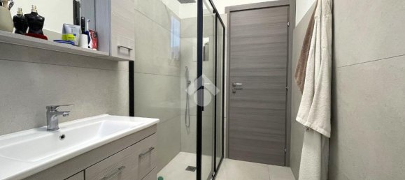 Квартира с 2 комнатами в Фино Морнаско, Италия № 13720 6