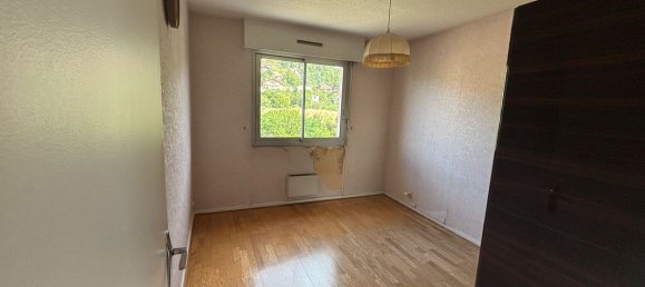 Квартира с 3 спальнями в Амбрен, Франция № 282203 3