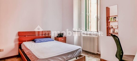 4 bedrooms Apartment in Rome, Italy No. 32641 5