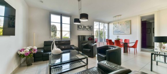 3 bedrooms Apartment in Chantilly, France No. 99312 16