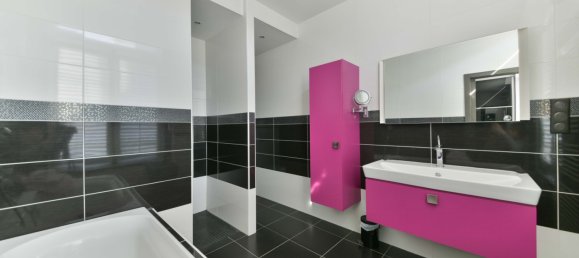 3 bedrooms Apartment in Chantilly, France No. 99312 15