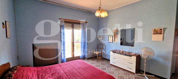 4-salle Appartement à Isernia, Italy No. 154585 2