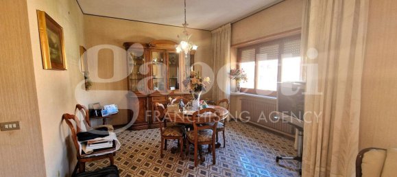 4-salle Appartement à Isernia, Italy No. 154585 26