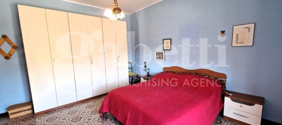 4-salle Appartement à Isernia, Italy No. 154585 24