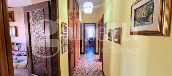 4-salle Appartement à Isernia, Italy No. 154585 11