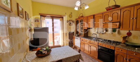 4-salle Appartement à Isernia, Italy No. 154585 5