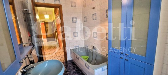 4-salle Appartement à Isernia, Italy No. 154585 22