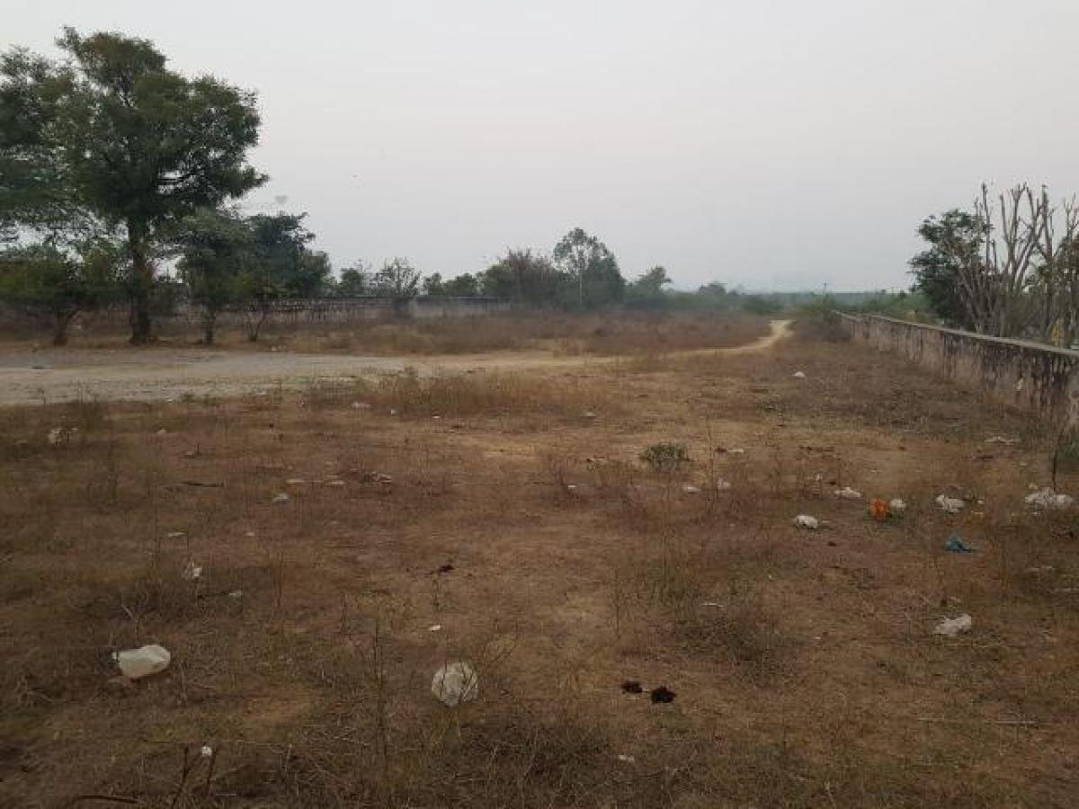  Land in Gurgaon, India No. 35515